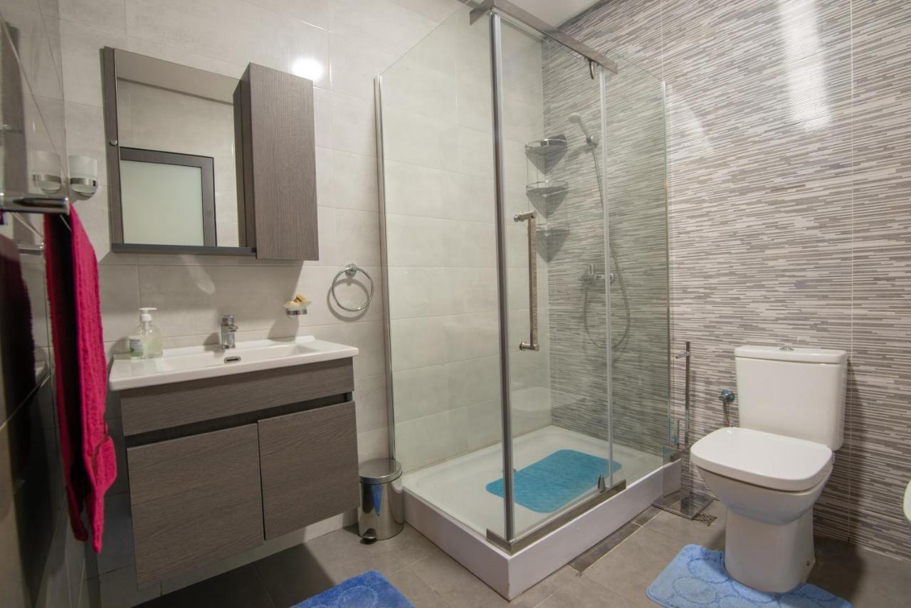 Adam's Apartments,self Checkin 6 Mins To Downtown Fiber Optic Wifi Free Parking Same Rules As Apartamento
