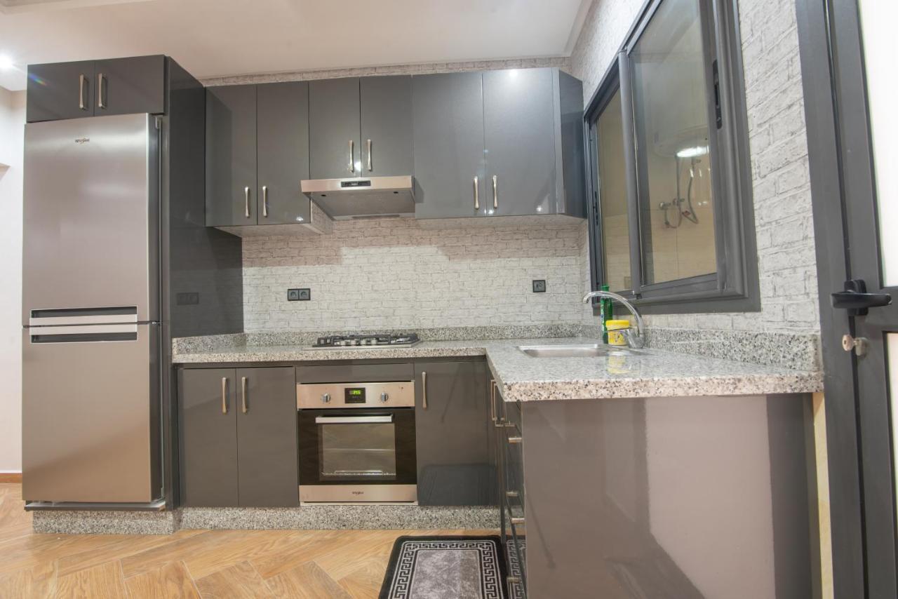 Adam's Apartments,self Checkin 6 Mins To Downtown Fiber Optic Wifi Free Parking Same Rules As Apartamento