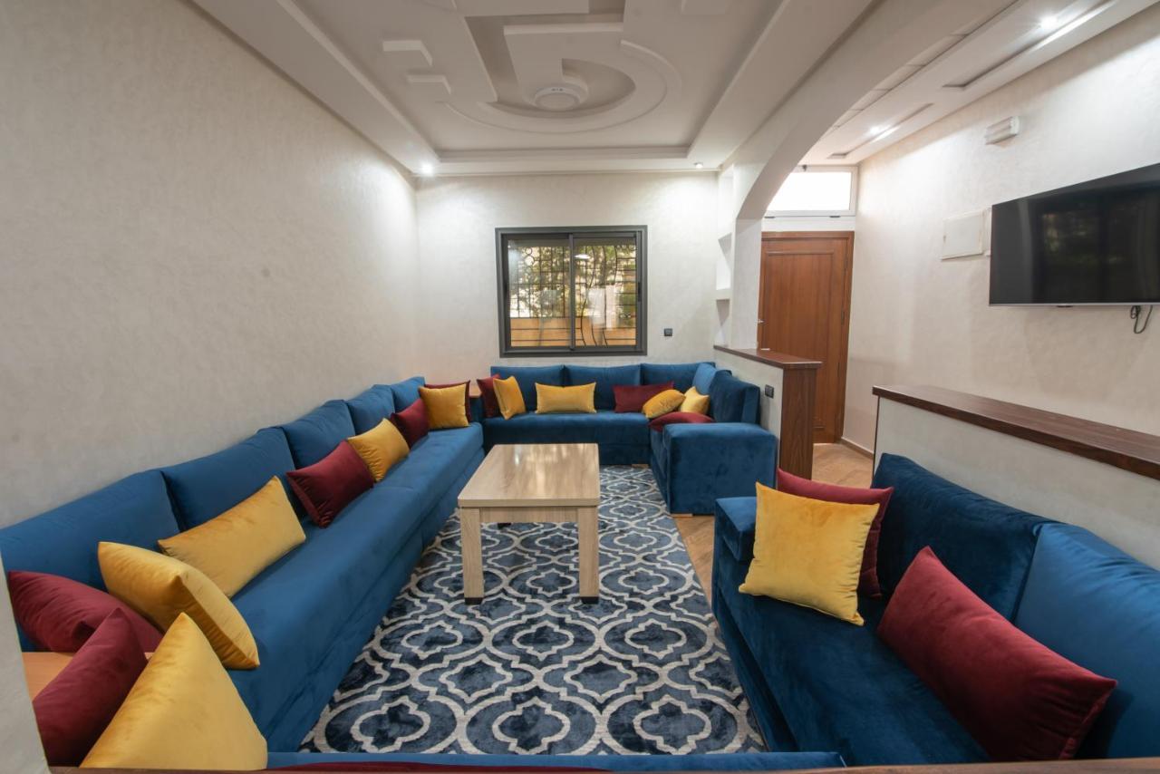 Adam's Apartments,self Checkin 6 Mins To Downtown Fiber Optic Wifi Free Parking Same Rules As